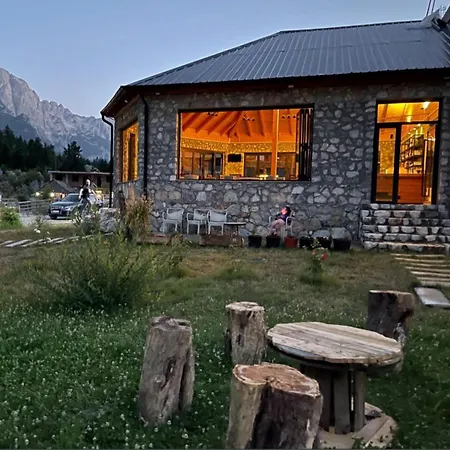 Villa Cntr Park *