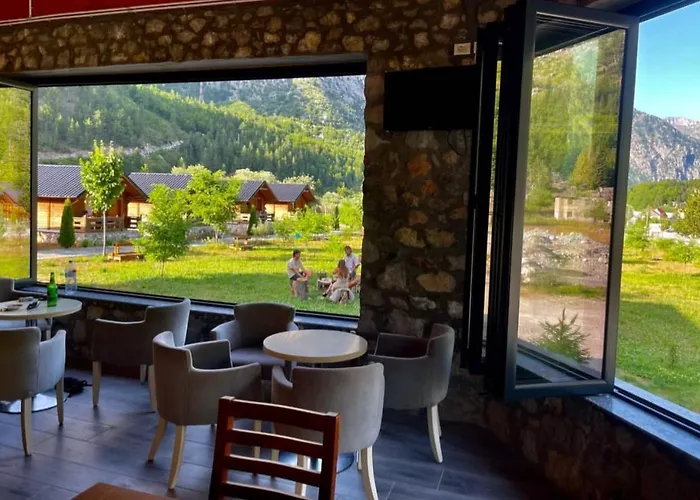 Villa Cntr Park Valbone